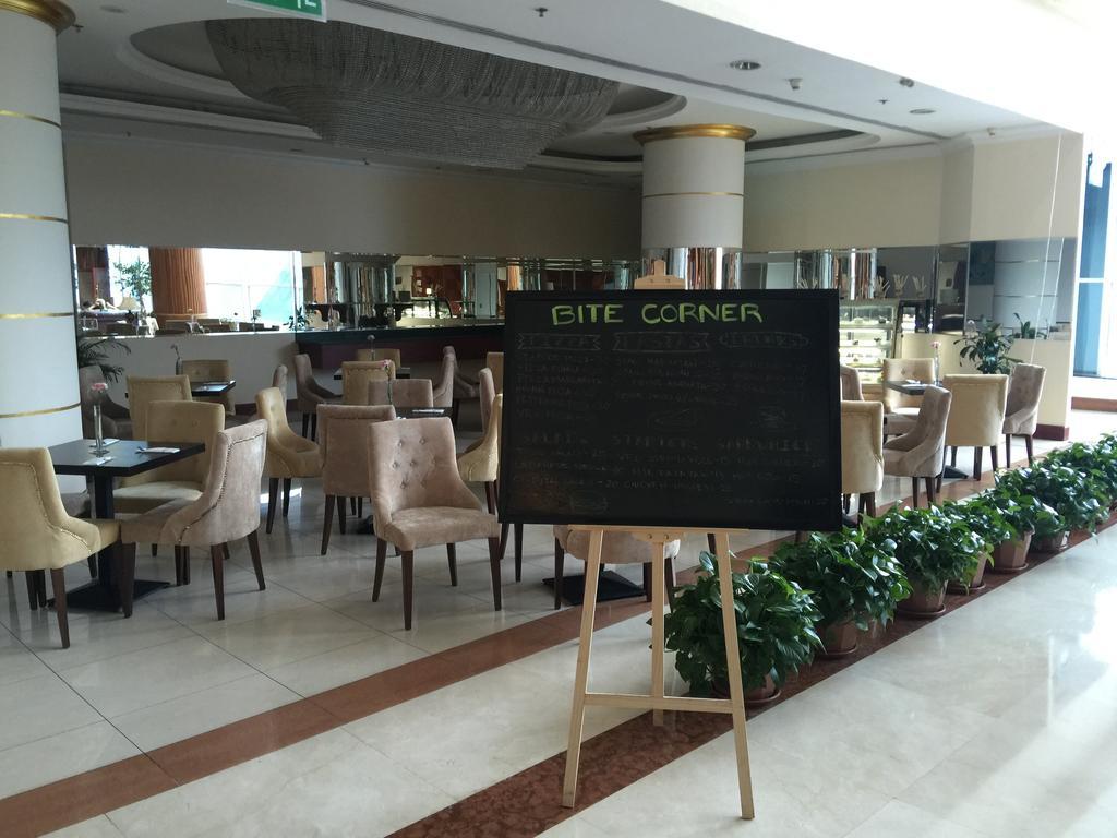 Grand Excelsior Hotel Sharjah Ngoại thất bức ảnh